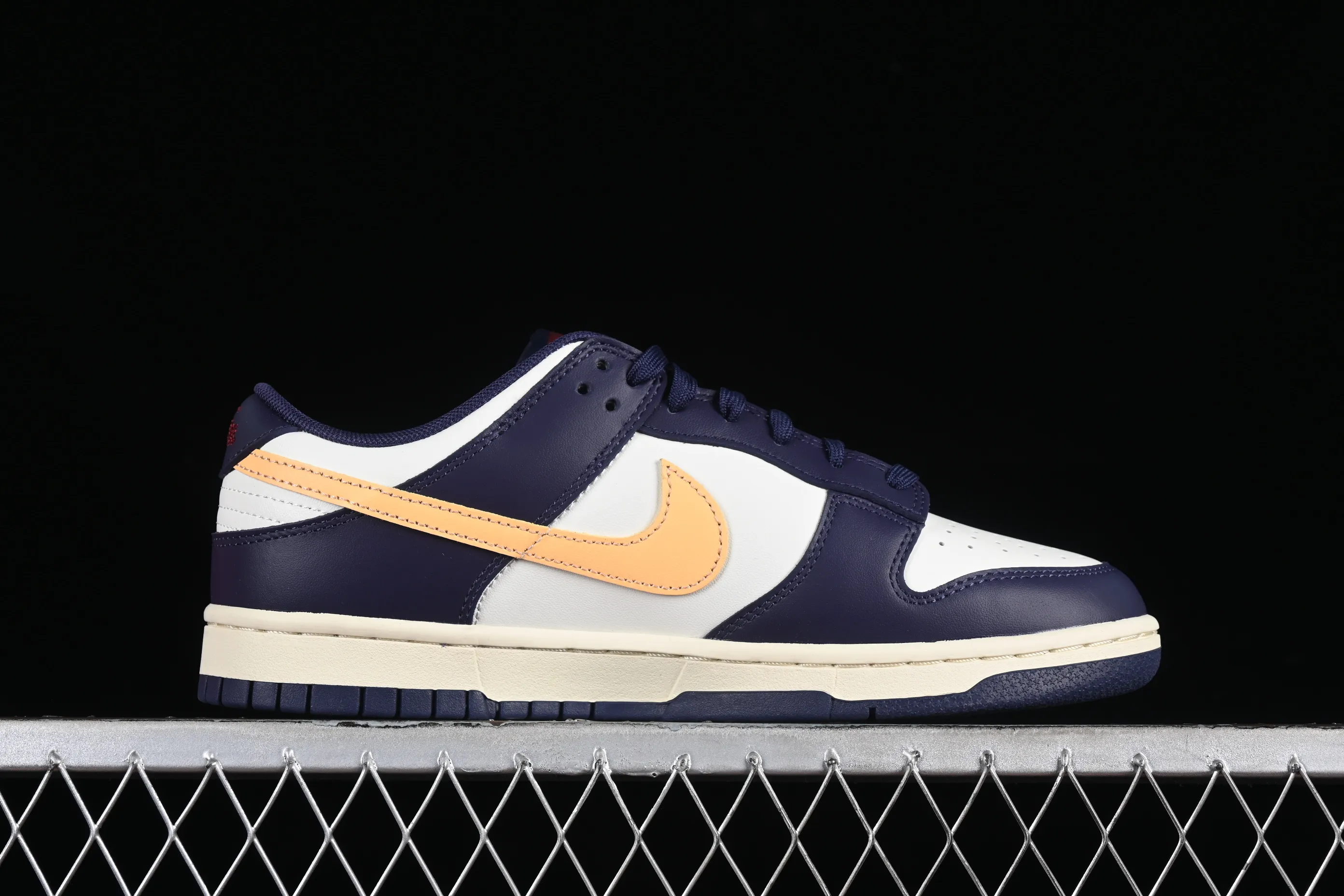 All Categories Nk SB Dunk Series Nk SB Dunk Low Low-top Casual Shoes Foreign Trade Version Nk Dunk Low Retro "Navy Blue" Purple Gold White SB Low-top Casual Shoes FV8106-181